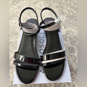Aerosoles Witt Black Patent Leather Strappy Sandals 8.5 New Box